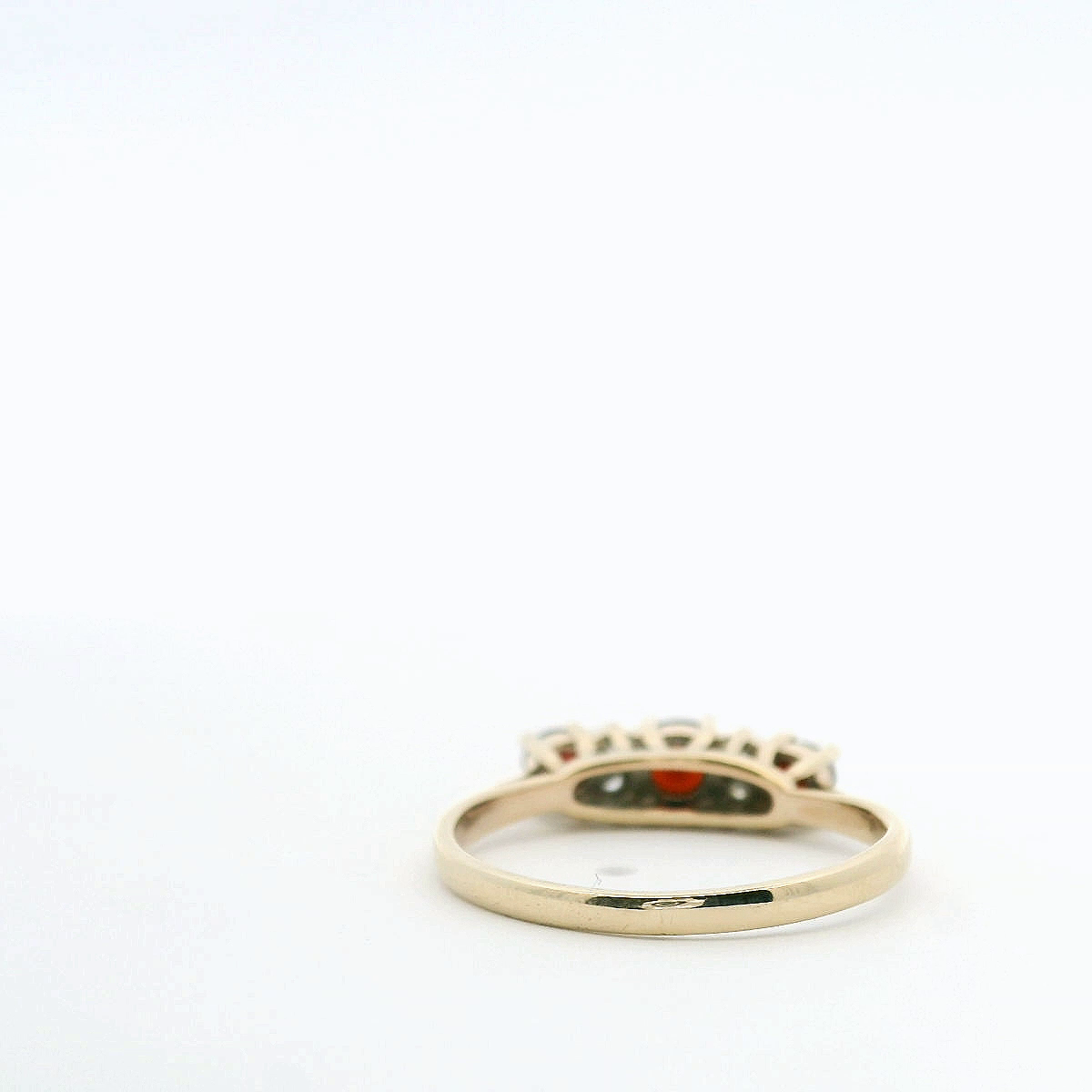 Estate 9ct Yellow Gold Garnet & Diamond Ring