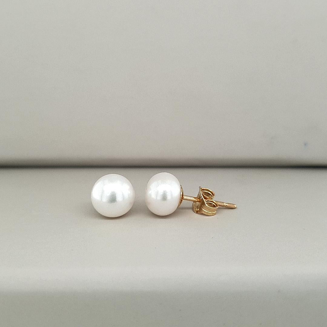 9ct Yellow Gold 7mm White Freshwater Pearl Stud Earrings