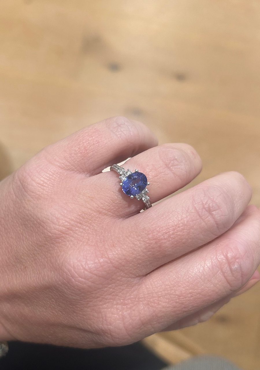Tanzanite & Diamond 9ct Yellow & White Gold Ring