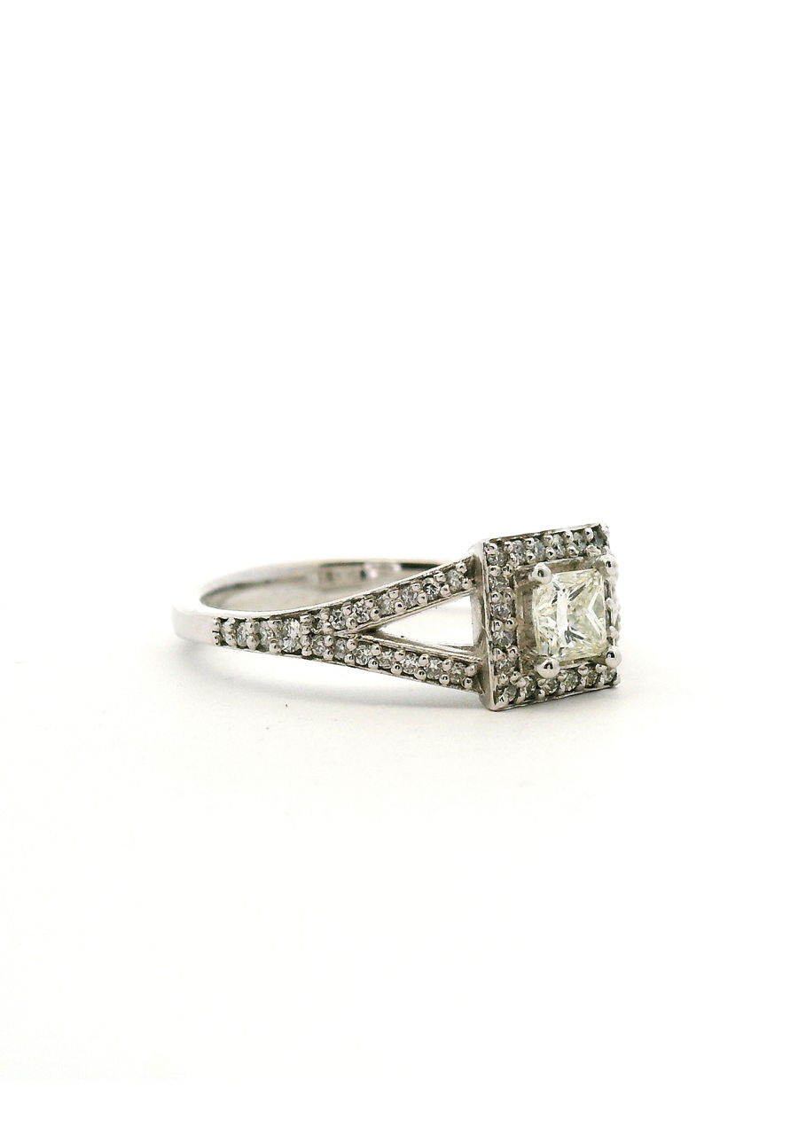 18ct White Gold Princess Cut with Accent Round Brilliant Halo & Shoulder Diamond Split Band Ring