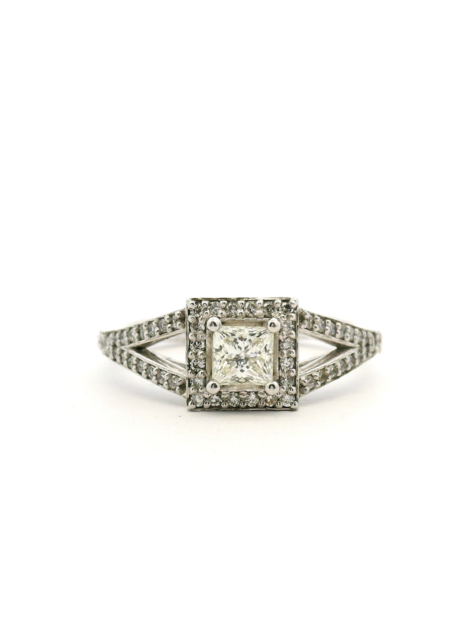 18ct White Gold Princess Cut with Accent Round Brilliant Halo & Shoulder Diamond Split Band Ring