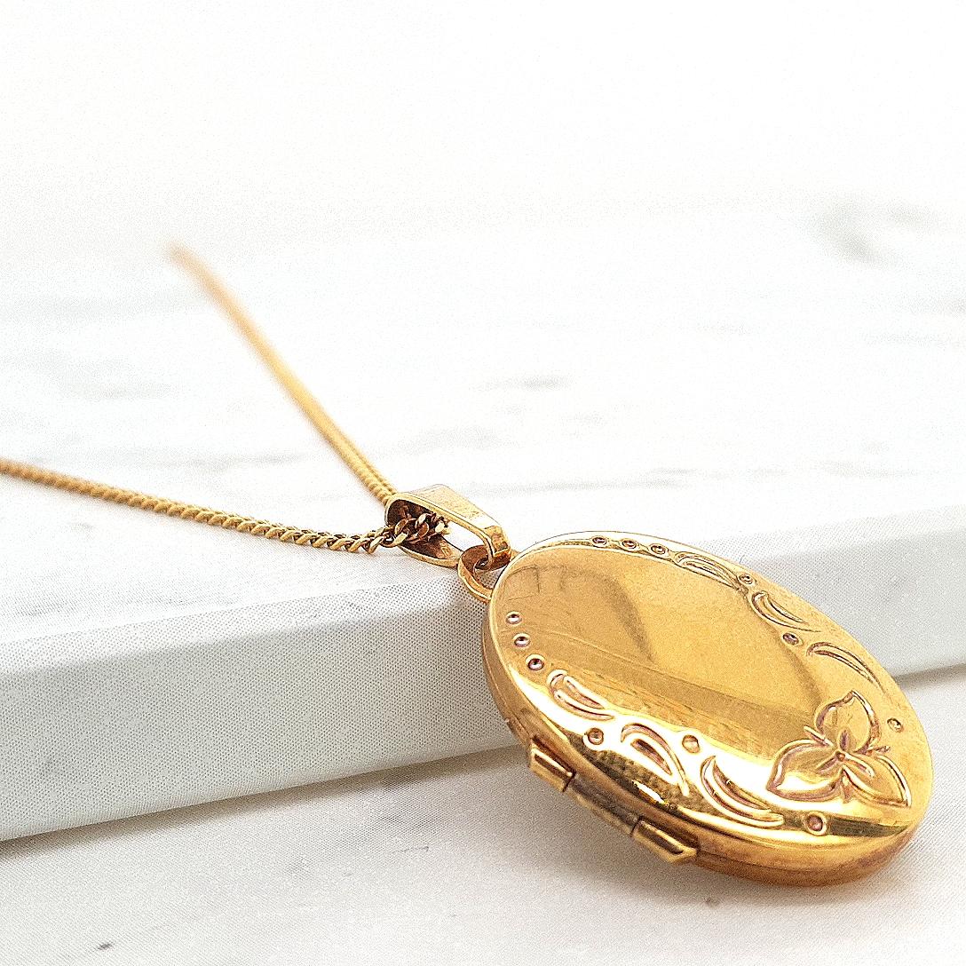 9ct Yellow Gold Semi Engraved 23mm Oval Locket Pendant