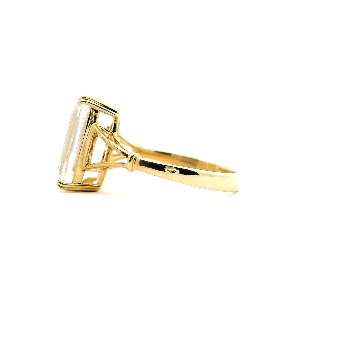 Clear Quartz 9k Yellow Gold Ring