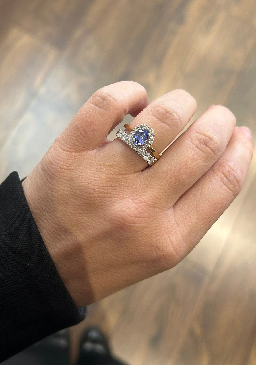 9ct Yellow Gold Ceylon Sapphire & Round Brilliant Diamond Halo Cluster Ring