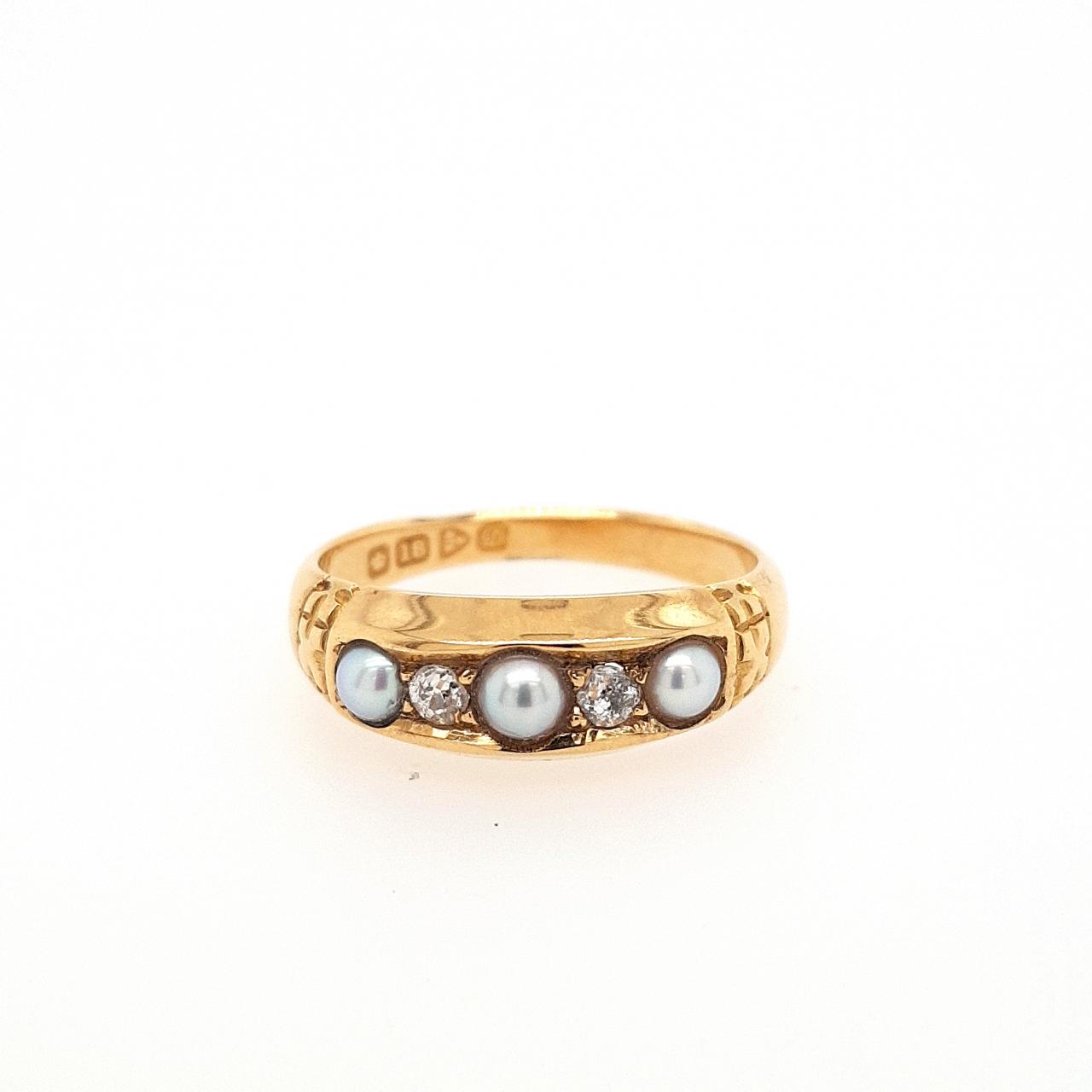 Estate 18ct Yellow Gold Seed Pearl & Round Brilliant 0.06ct Diamond Ring