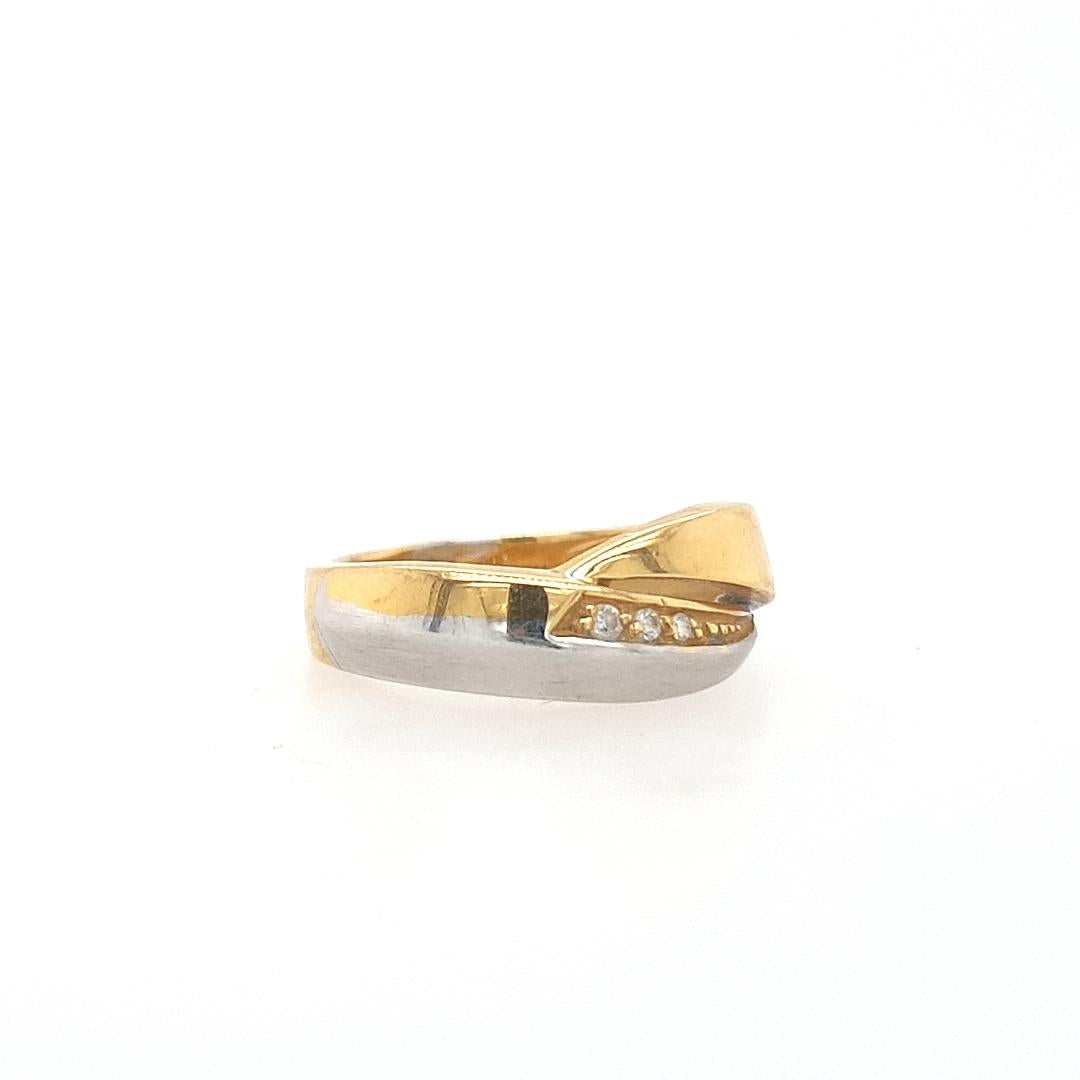 Estate 18ct Two-Tone Yellow & White Gold Round Brilliant 0.03ct Diamond Ring