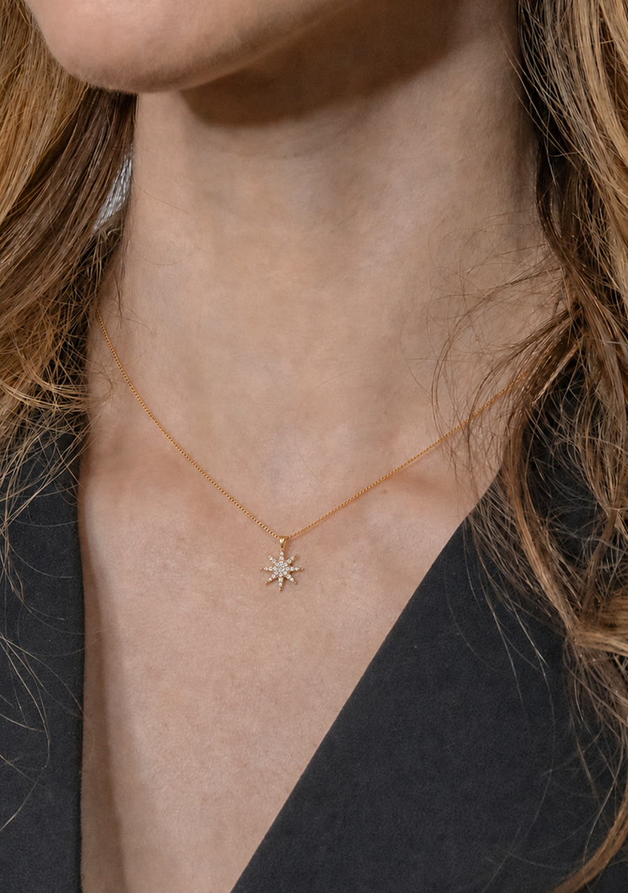 18ct Yellow Gold Diamond Star Pendant on 18ct Yellow Gold Diamond Cut Trace Chain