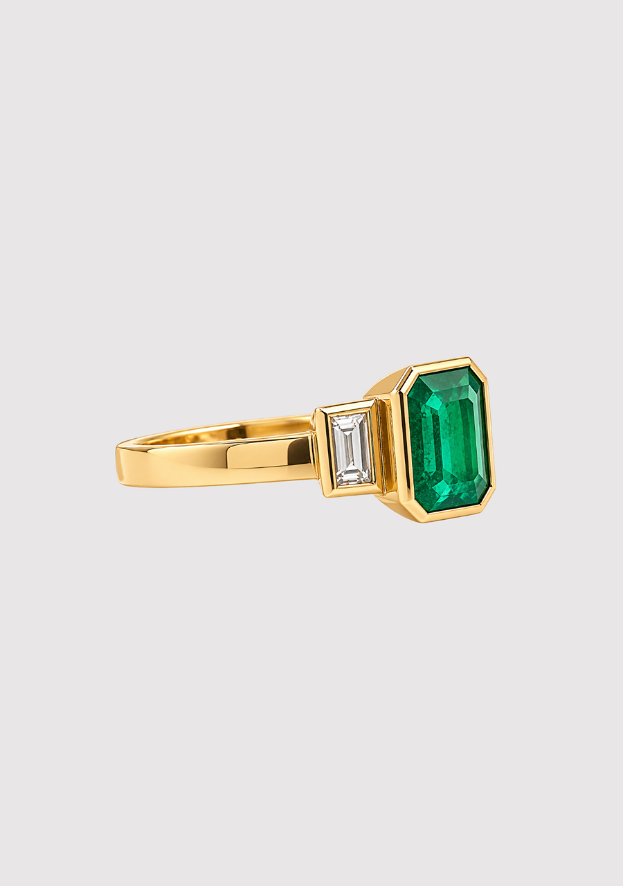 Emerald & Baguette Diamond 18ct Yellow Gold 1.49ct Bezel Set Three Stone Ring