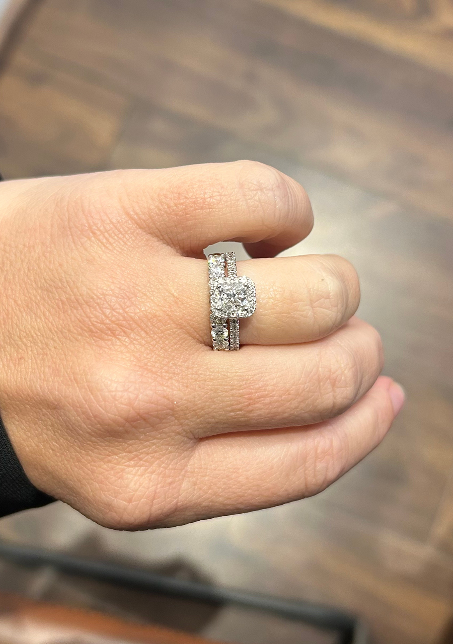 18ct White Gold 1.31ct Radiant Cut Diamond Halo Ring