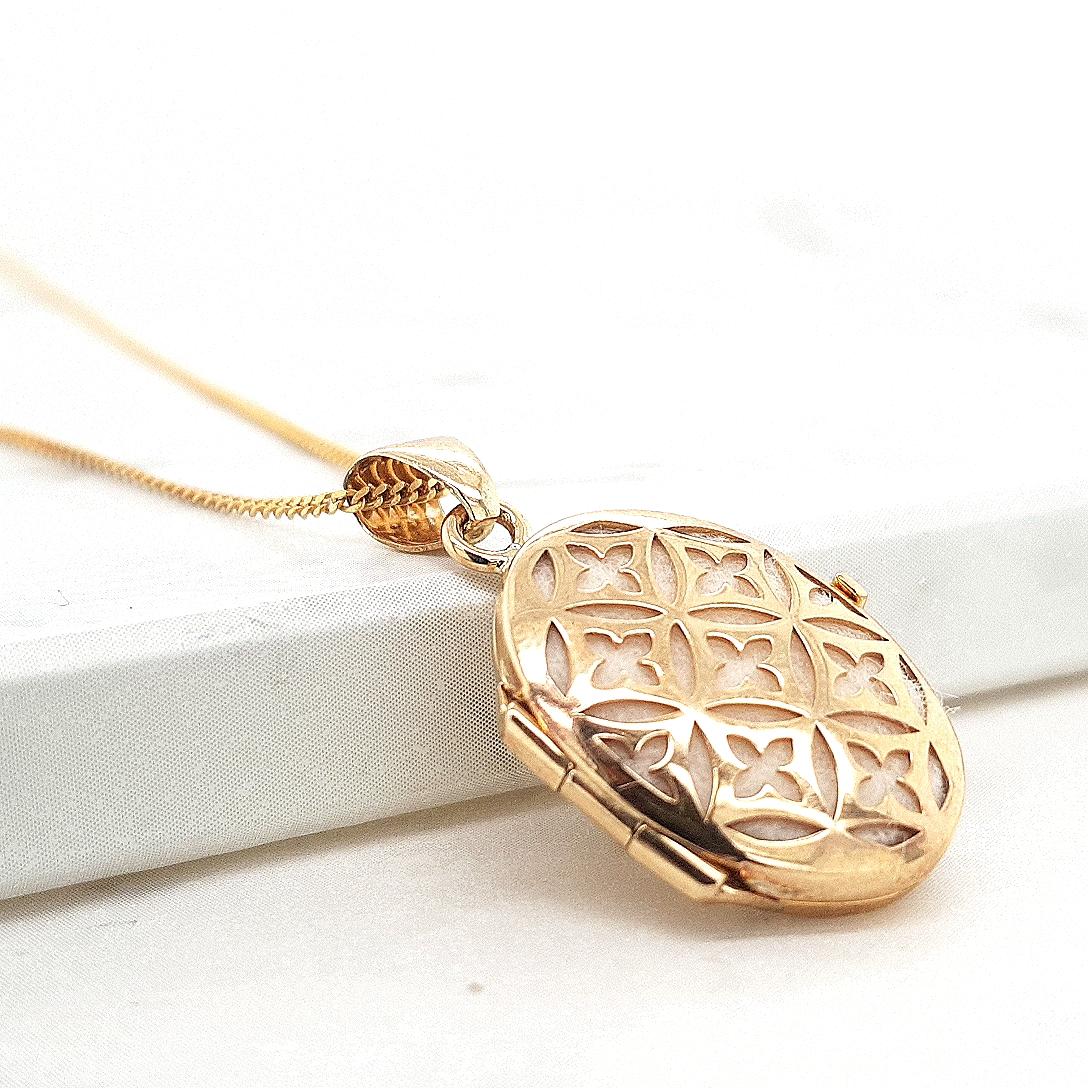 9ct Yellow Gold Oval Lattice Pendant Locket