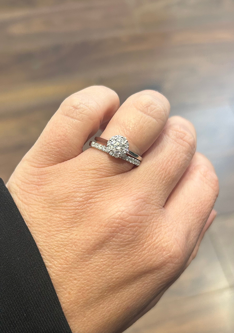 Lab Grown Diamond 18ct White Gold Round Brilliant Cut Halo Ring