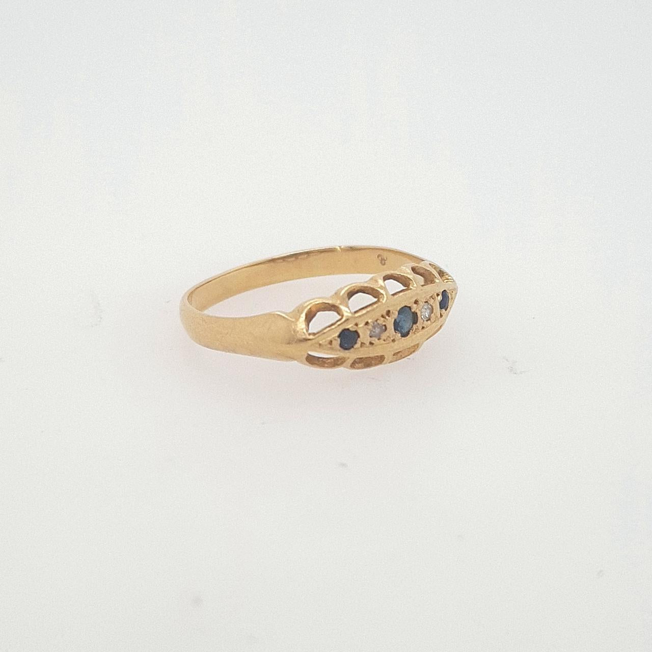 18ct Yellow Gold Sapphire & Diamond Ring