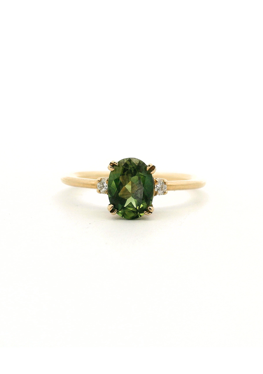 9ct Yellow Gold Double Claw Green Sapphire & Diamond Ring