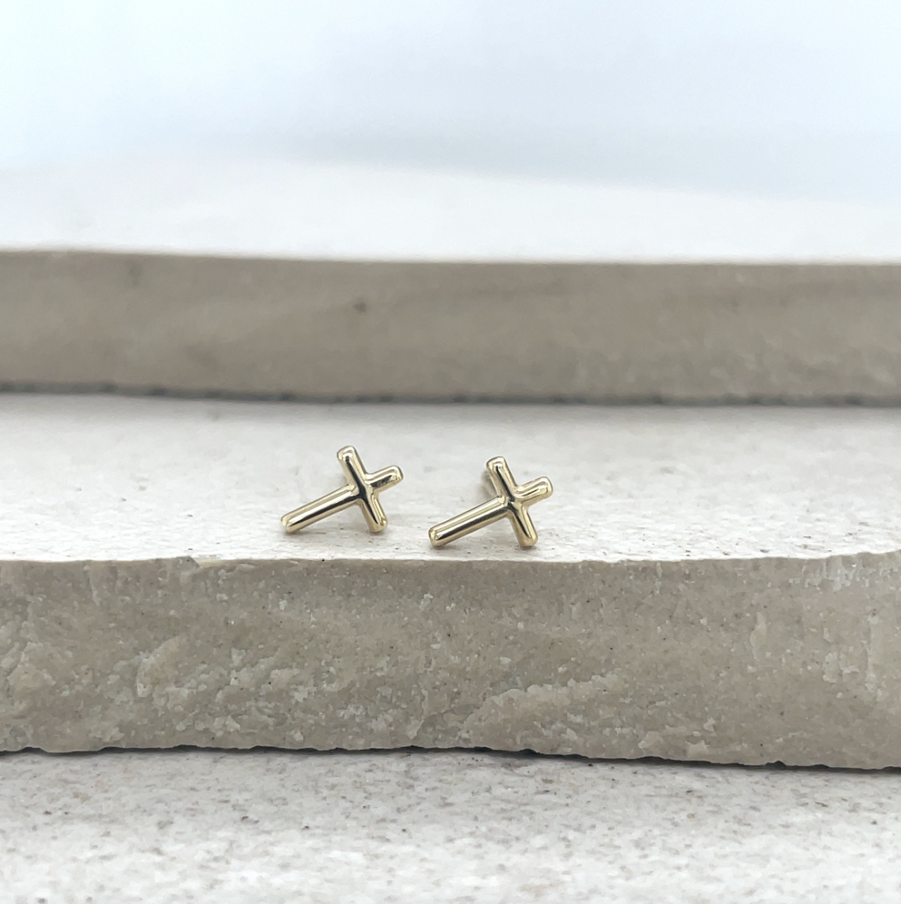 Cross Stud Earrings in 9ct Yellow Gold
