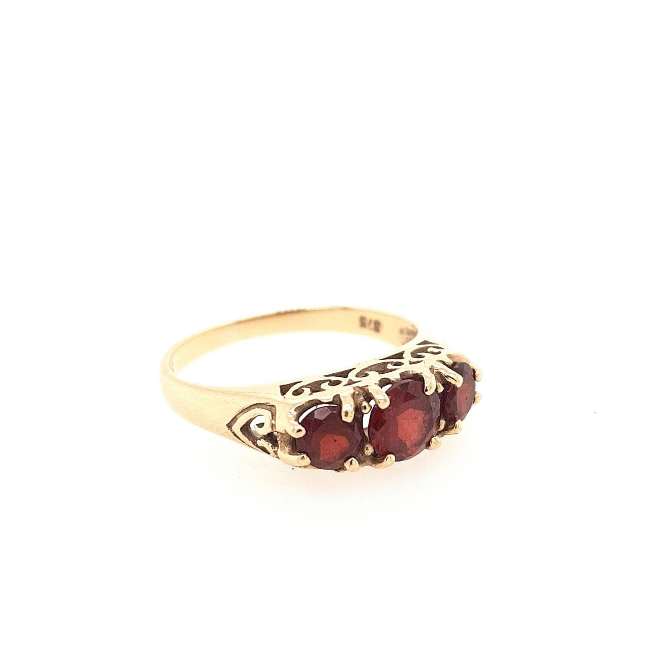 9ct Yellow Gold Three Stone Garnet Ring