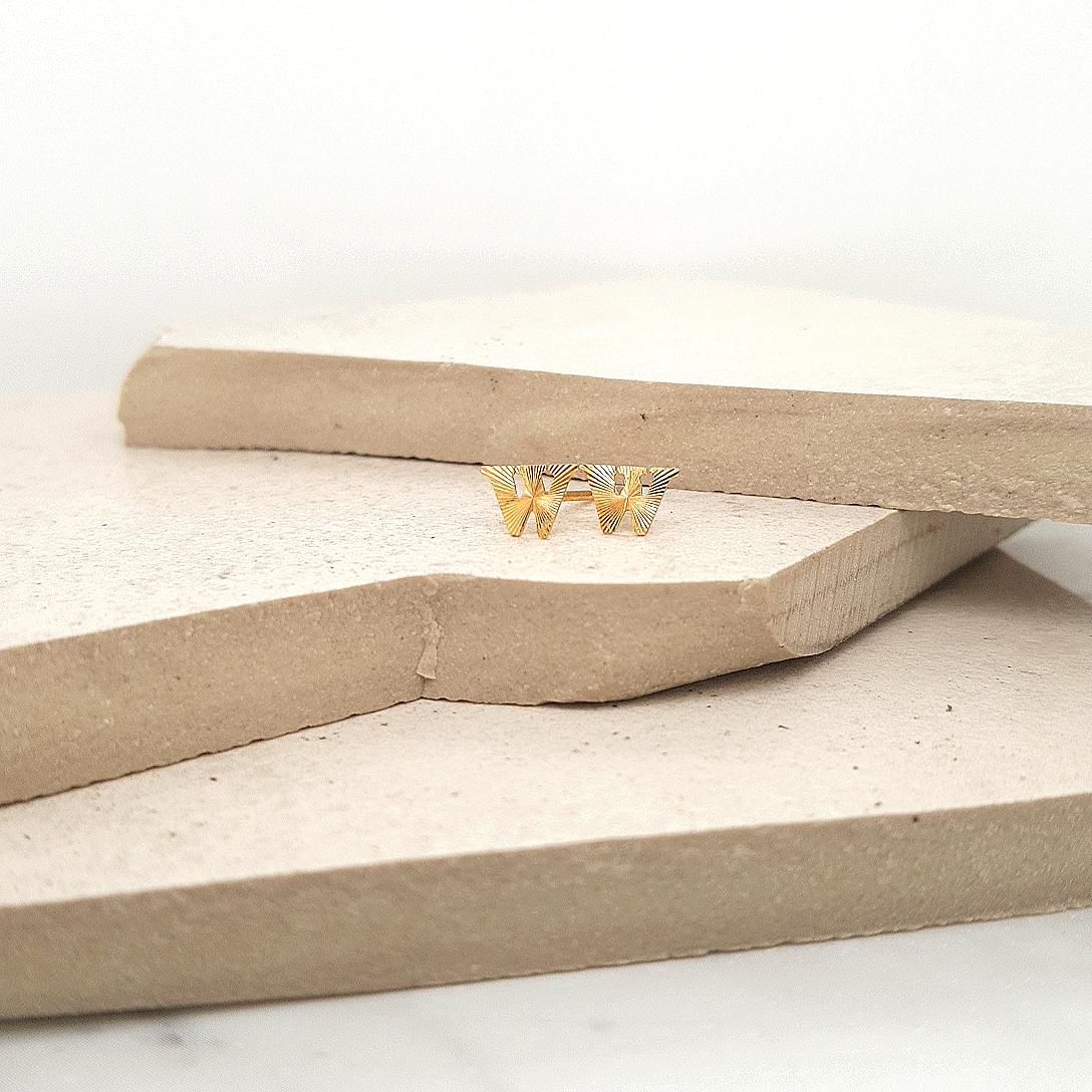 Estate 22ct Yellow Gold "W" Initial Stud Earrings