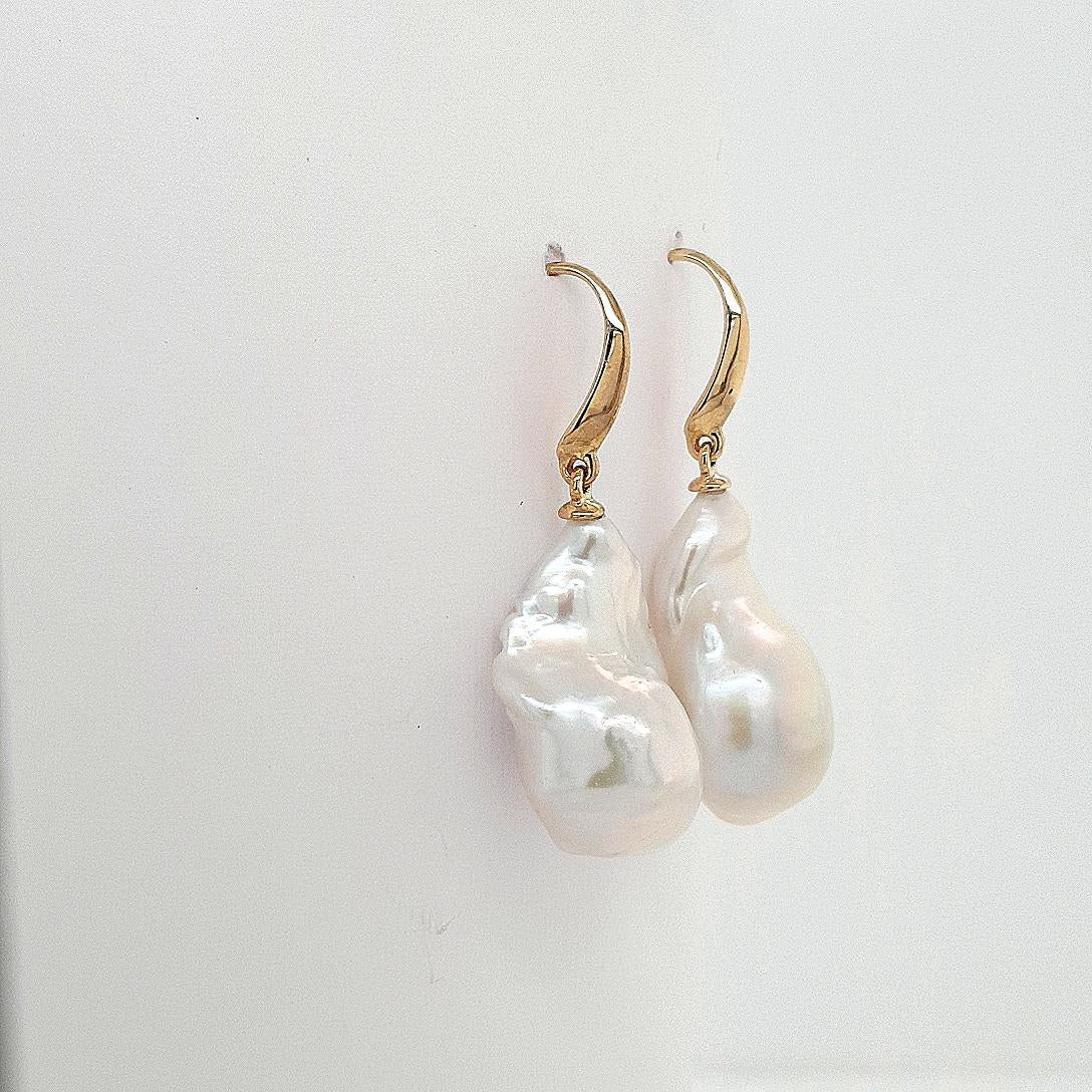 9ct Yellow Gold Freshwater Pearl Hook Earrings