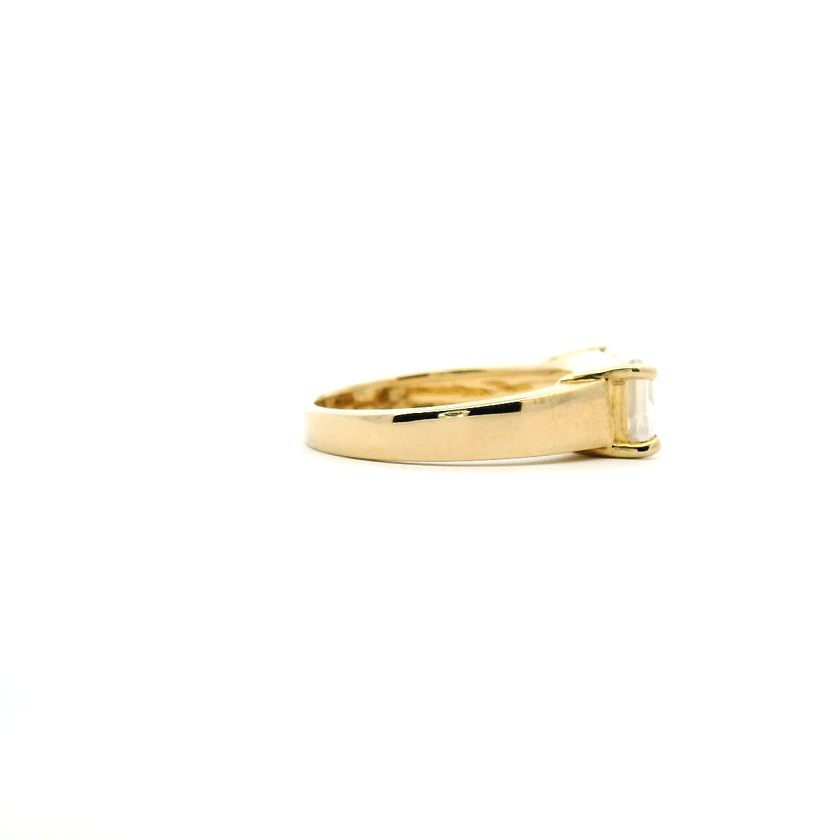 Clear Quartz 9ct Yellow Gold East West Ring