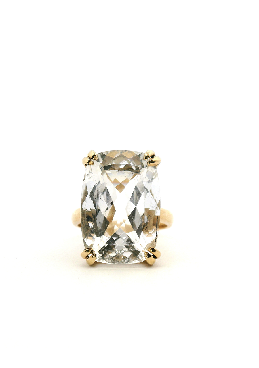 9ct Yellow Gold Clear Quartz Cushion Cut Ring