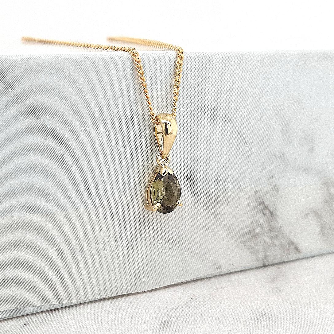 Green Sapphire 9ct Yellow Gold Pendant