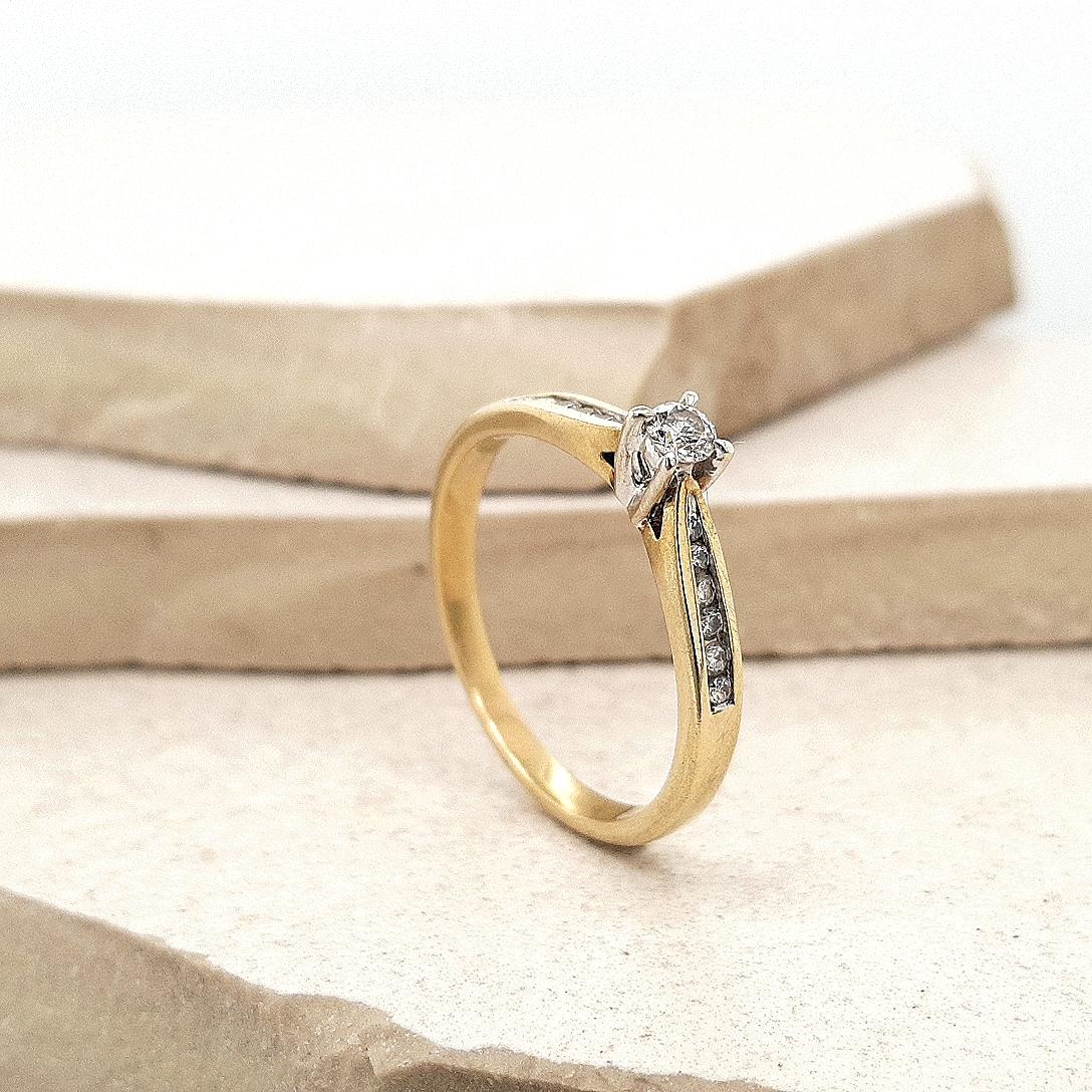 Estate 9ct Yellow Gold Diamond Solitaire Ring