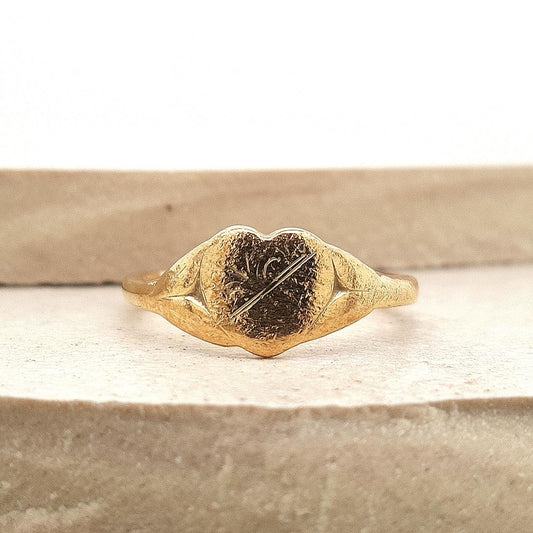 Estate 9ct Yellow Gold Heart Signet Ring