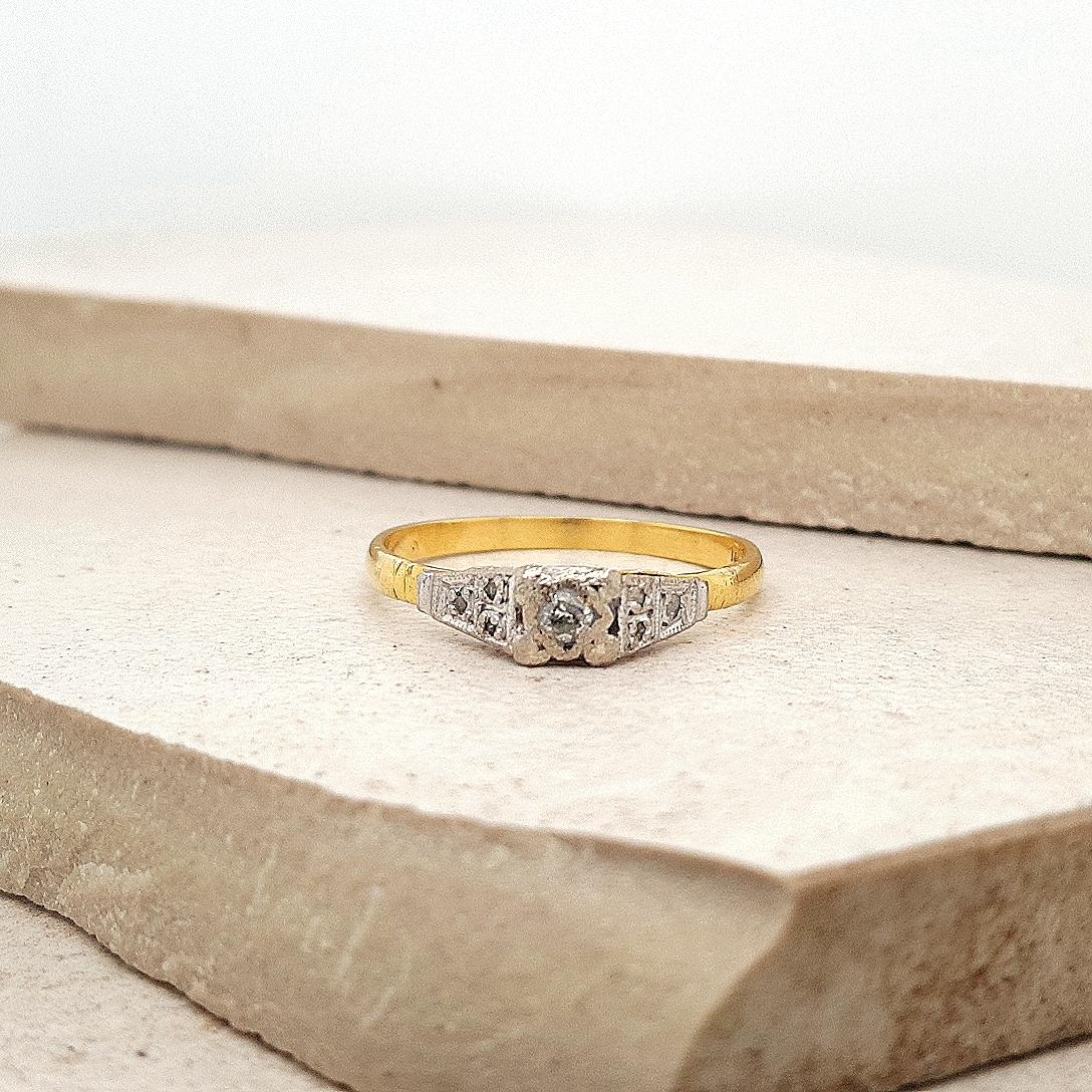 Estate 18ct Two Tone Diamond Ring