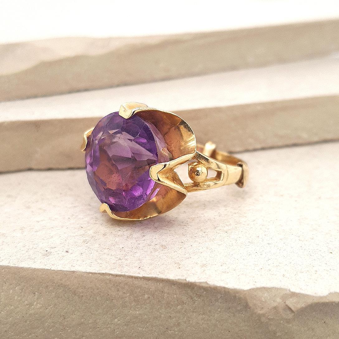 Estate 14ct Yellow Gold Purple Amethyst Ring