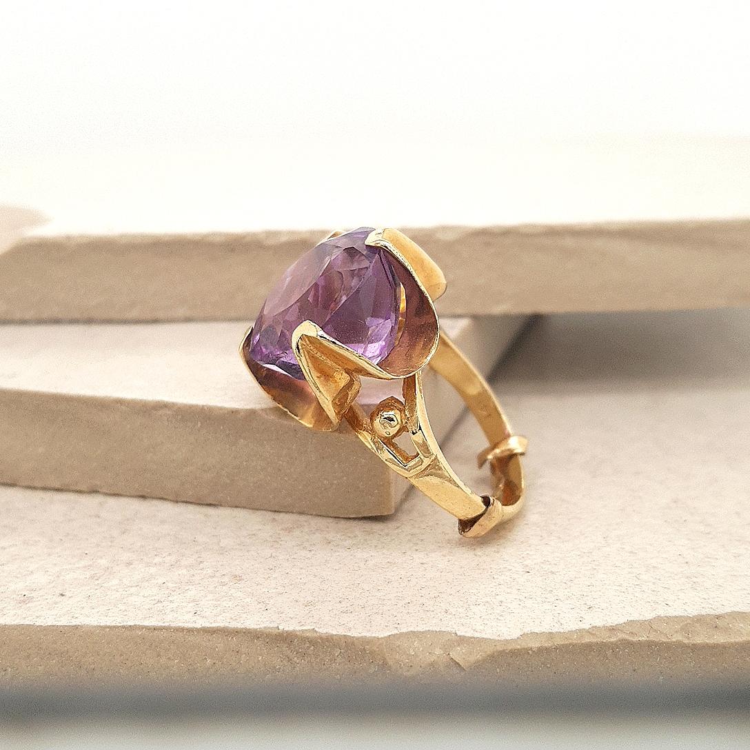 Estate 14ct Yellow Gold Purple Amethyst Ring