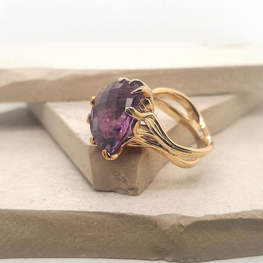 Estate 9ct Yellow Gold 11.4ct Chequerboard Cut Trillion Amethyst Ring