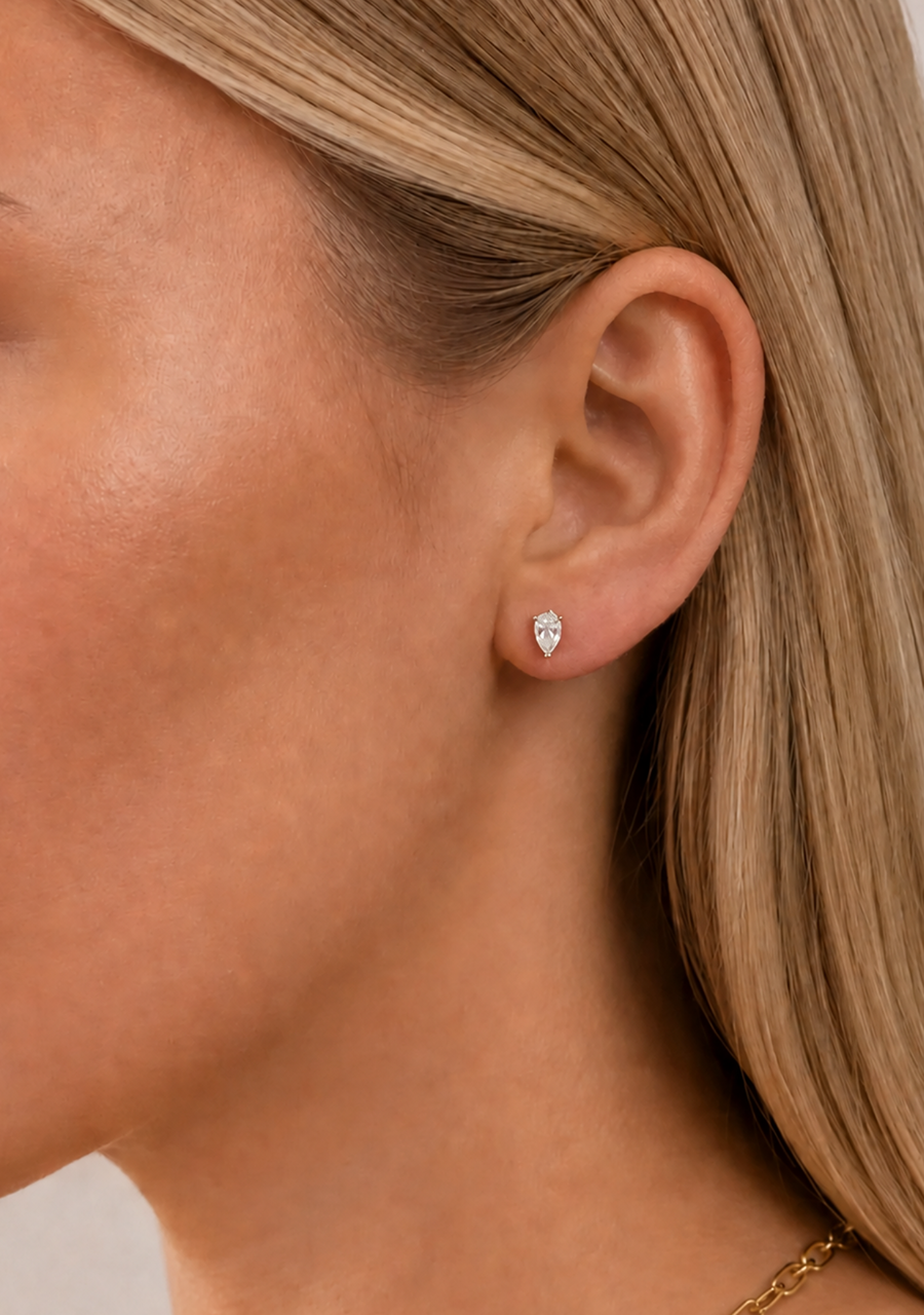 14ct White Gold Pear Cut Diamond Stud Earrings