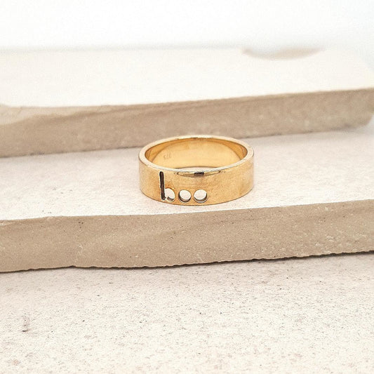 Estate 9ct Yellow Gold 5.9mm "Boo" Band