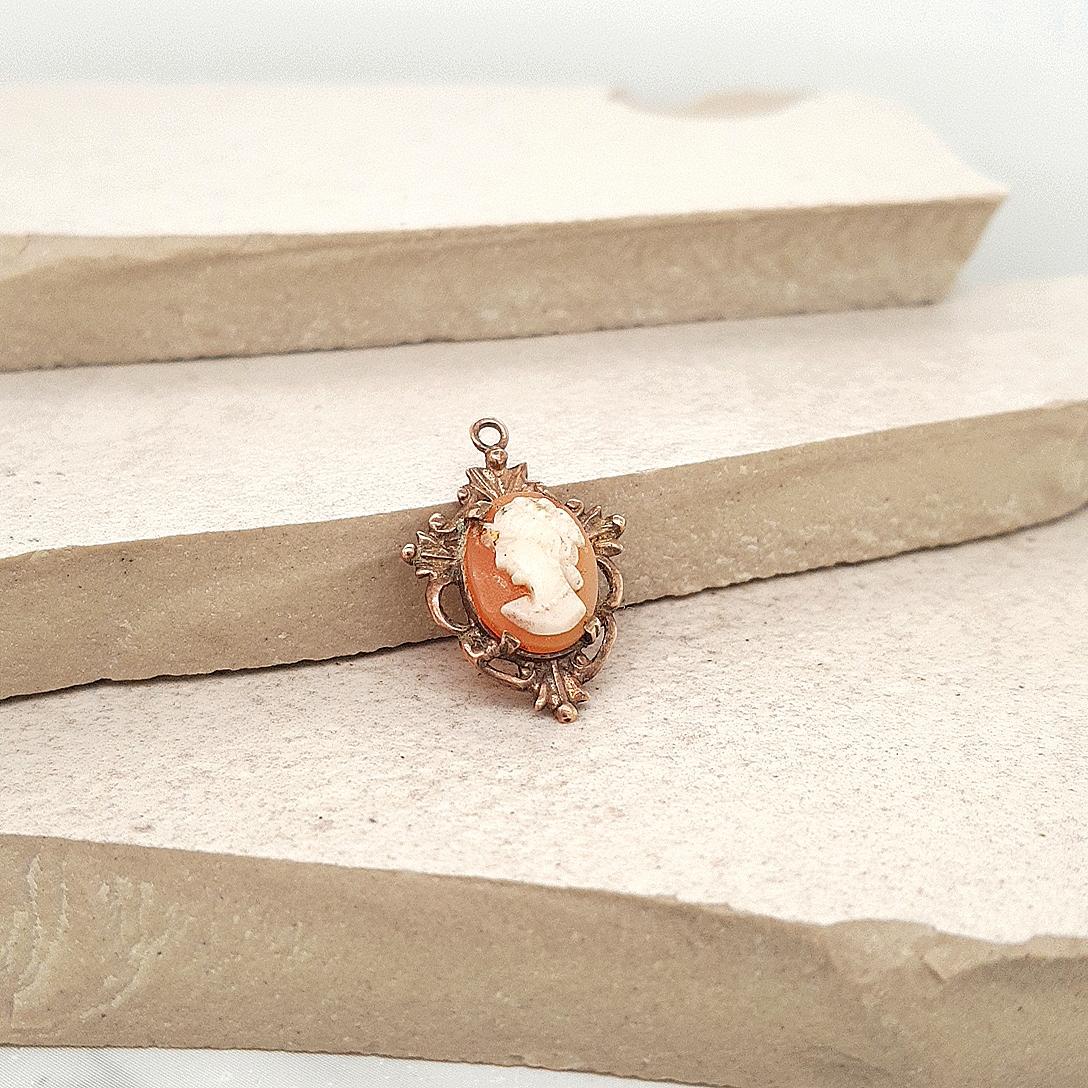 Estate 9ct Rose Gold Cameo Pendant