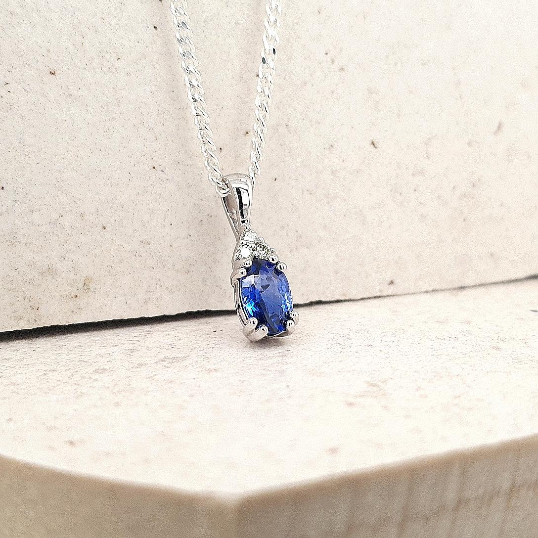 Ceylonese Sapphire & Diamond 9ct White Gold Pendant