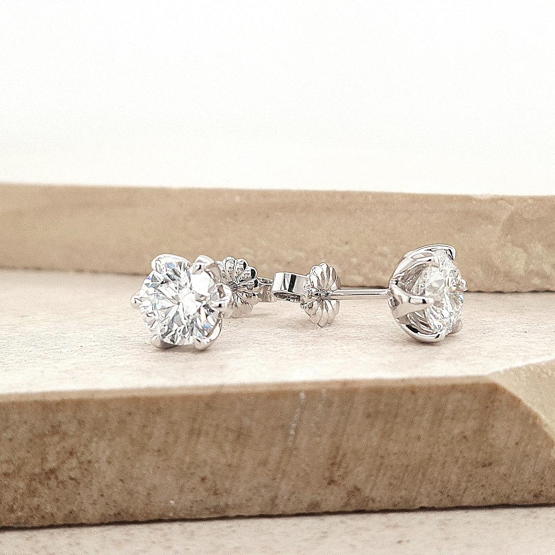 9ct White Gold Lab Grown Diamond Stud Earrings 2.00ct