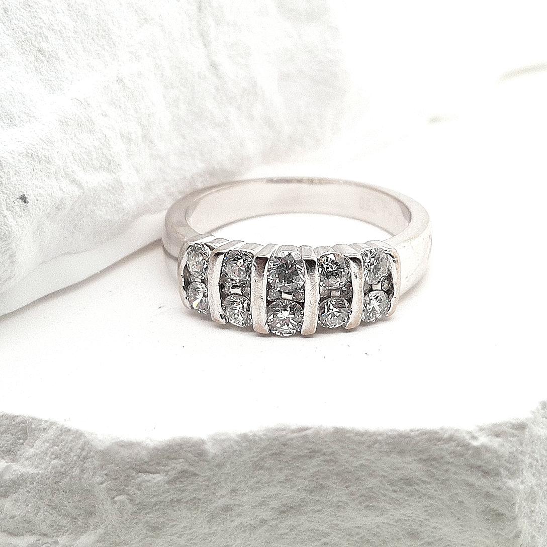 Estate 18ct White Gold Diamond Bar Set Ring