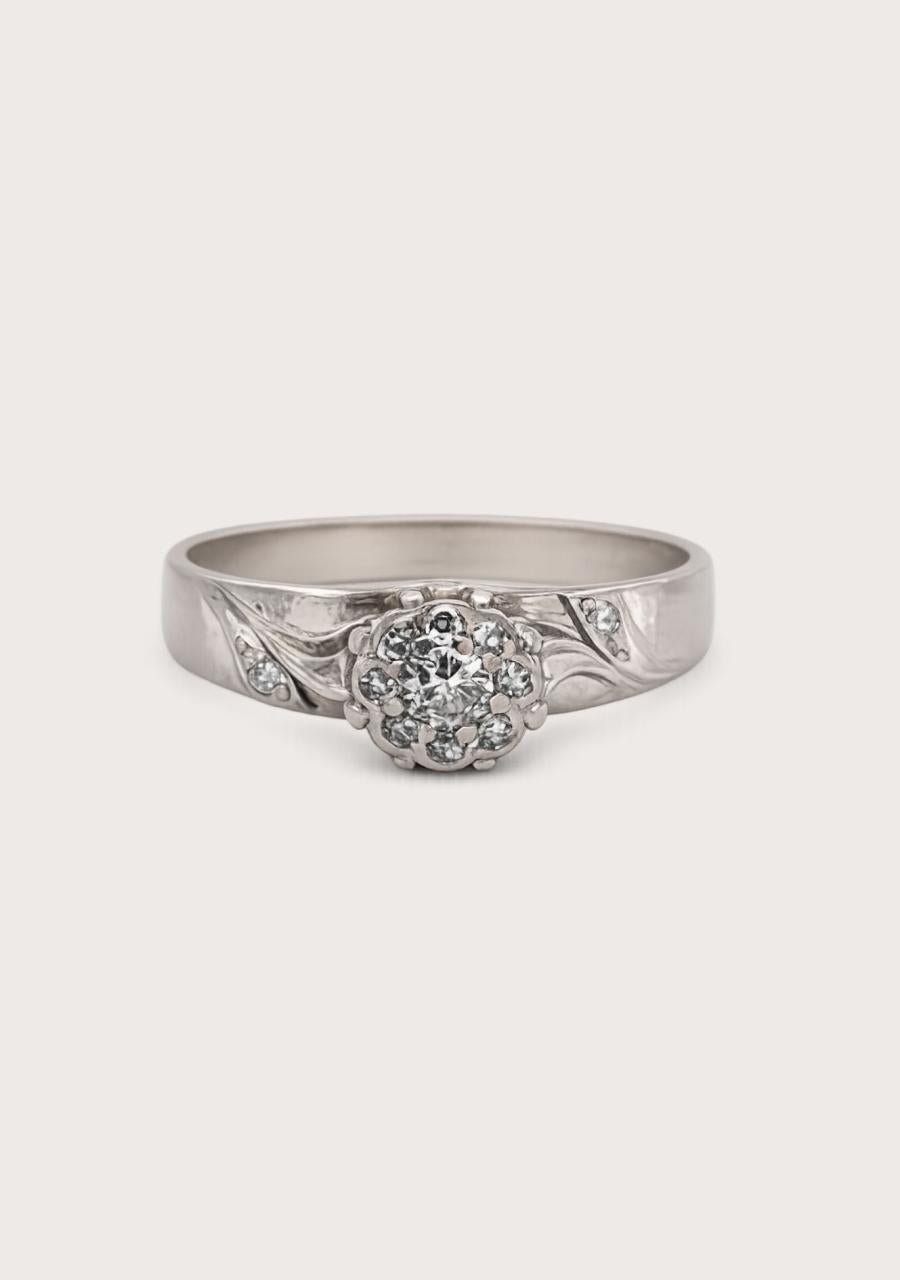 Estate 18ct White Gold Diamond Cluster Ring