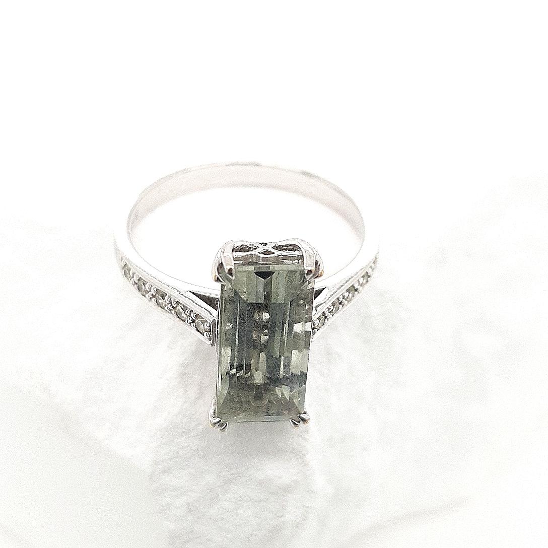 Estate 9ct White Gold Green Amethyst and Diamond Ring