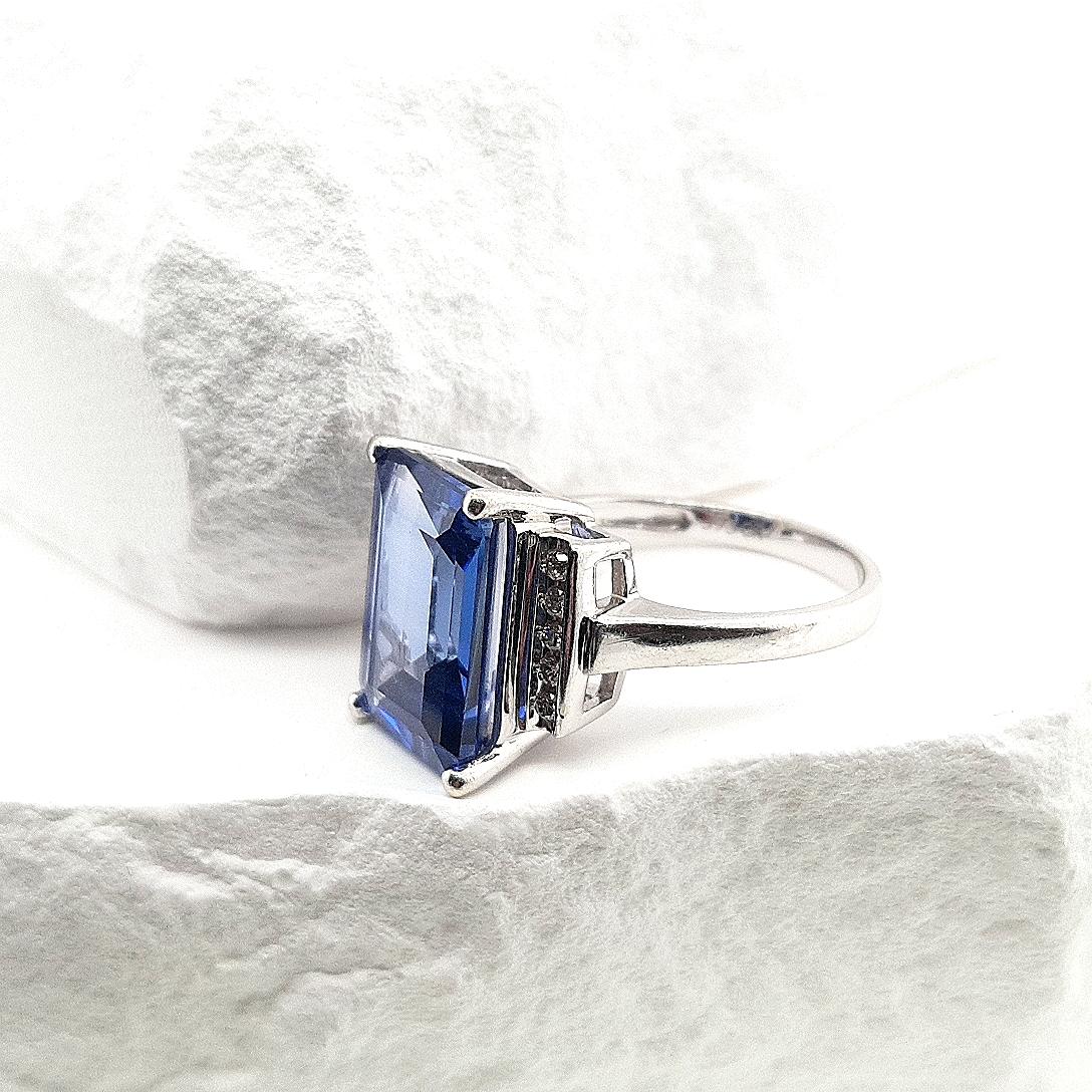 Estate 9ct White Gold Synthetic Sapphire and Diamond Ring