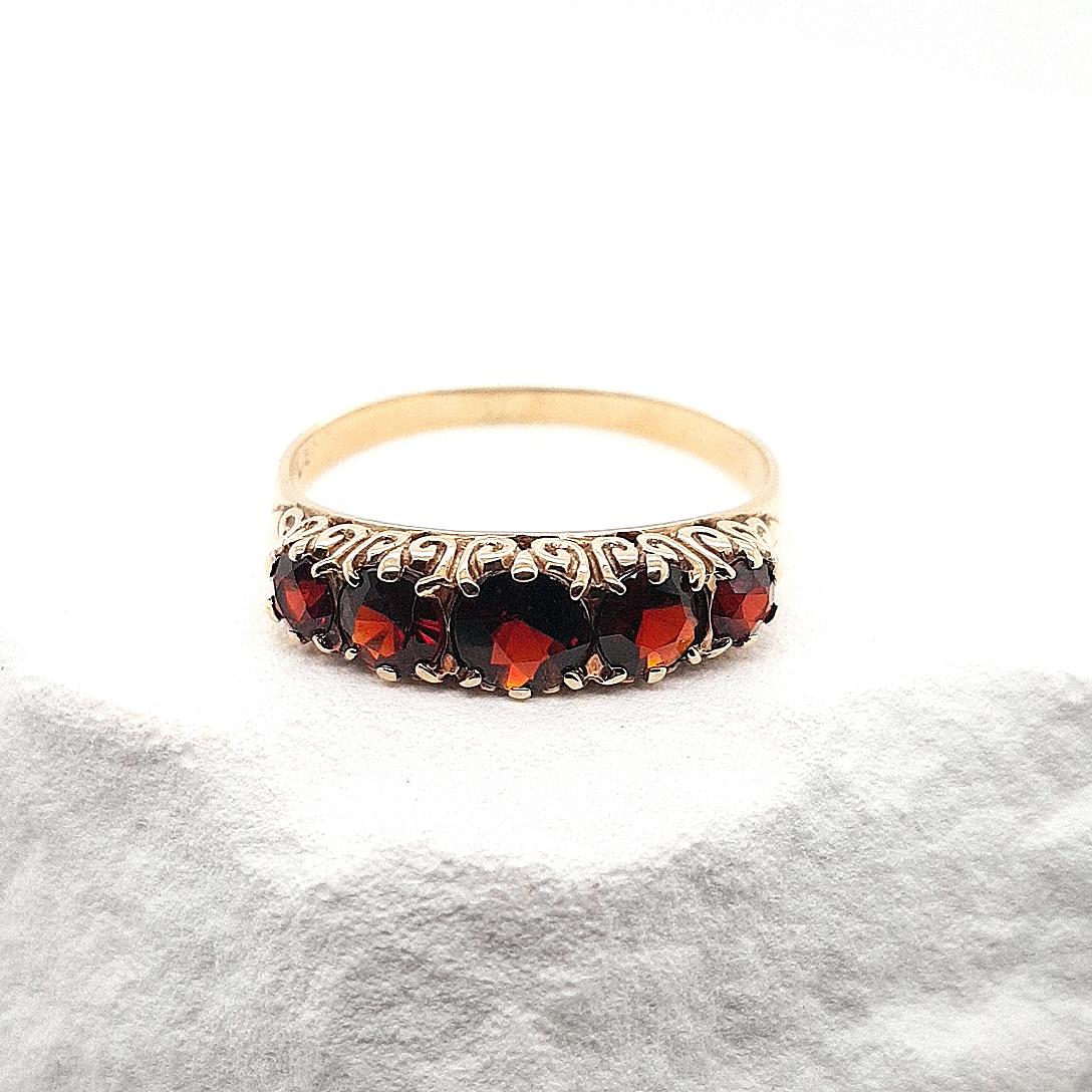 Estate 9ct Yellow Gold Five Stone Garnet Ring