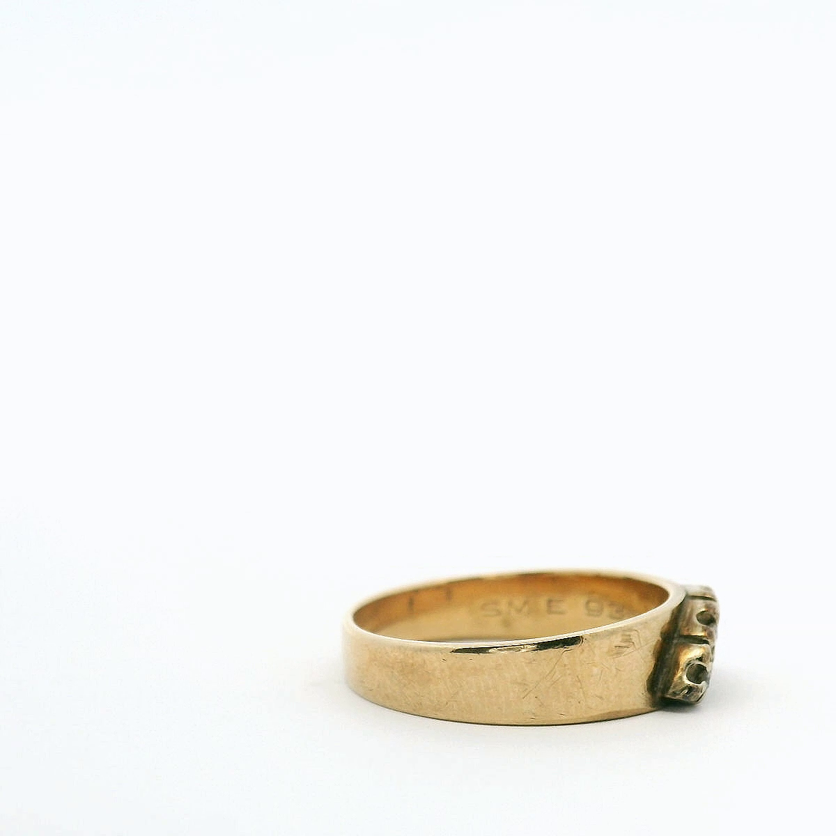 Estate 9ct Yellow Gold Diamond Curved Ring