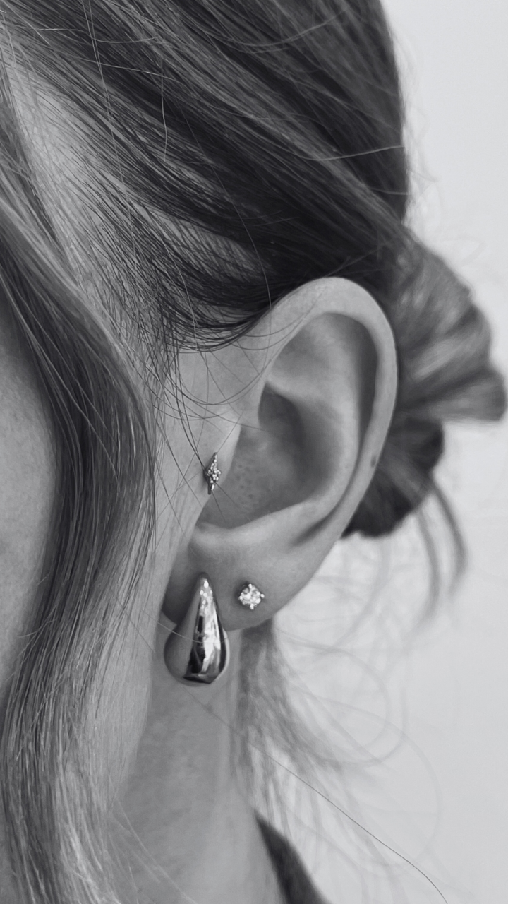 Teardrop Medium Stud Earrings in 9ct Yellow Gold