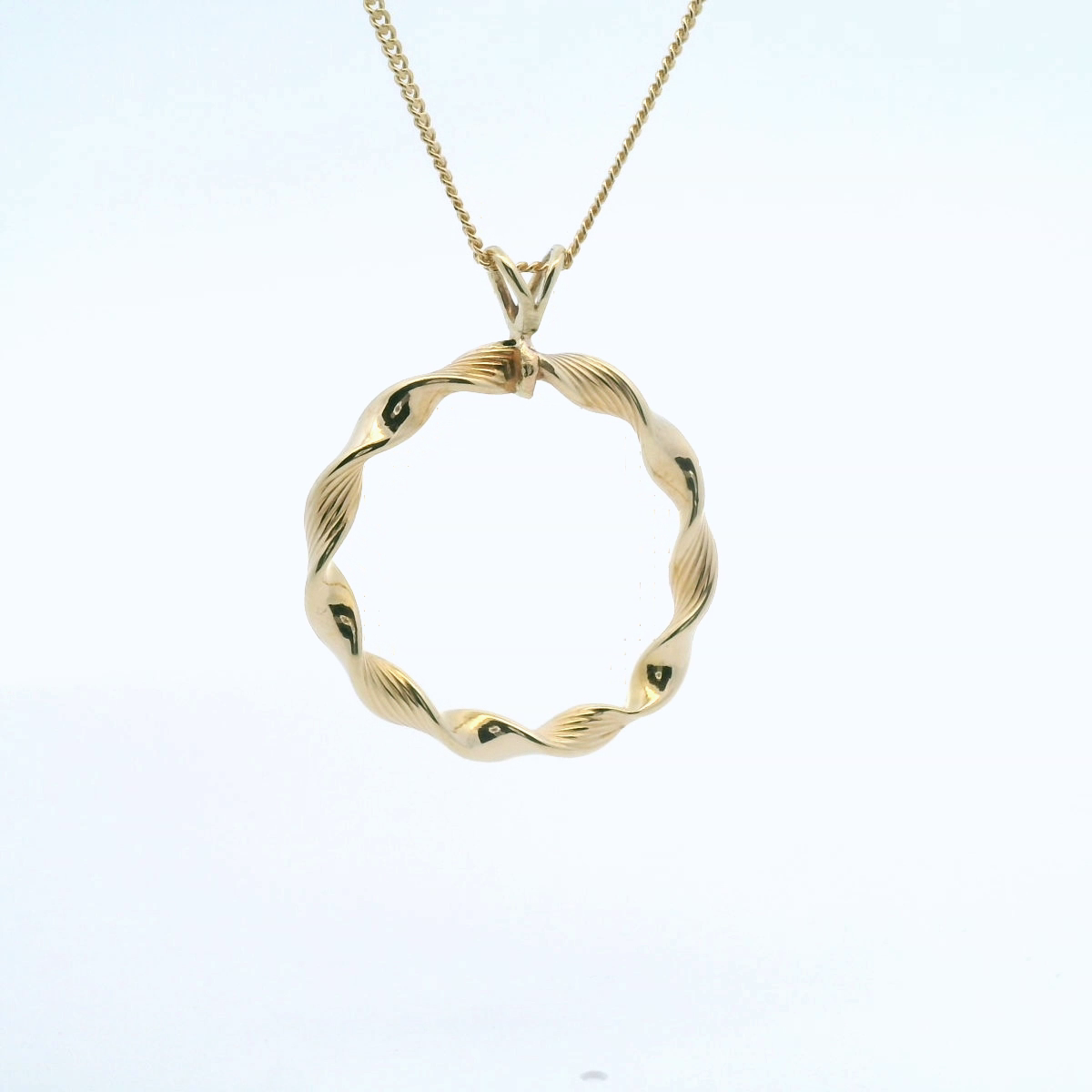 Estate 9ct Yellow Gold Twisted Open Circle Pendant