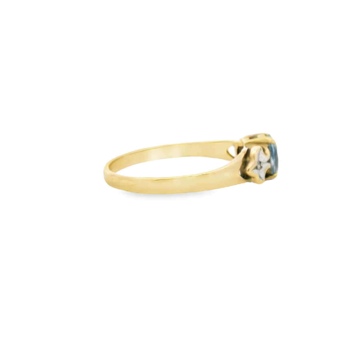 Estate 9ct Yellow Gold Aquamarine & Diamond Ring