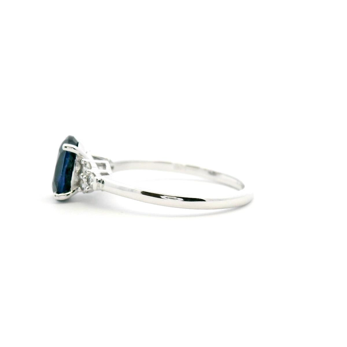 Lab Grown Oval Sapphire & Lab Diamond 10ct White Gold Ring