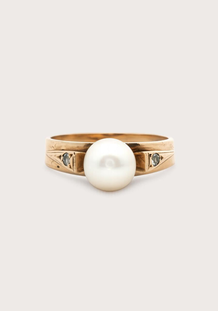 Estate 9ct Yellow Gold Pearl & Diamond Ring