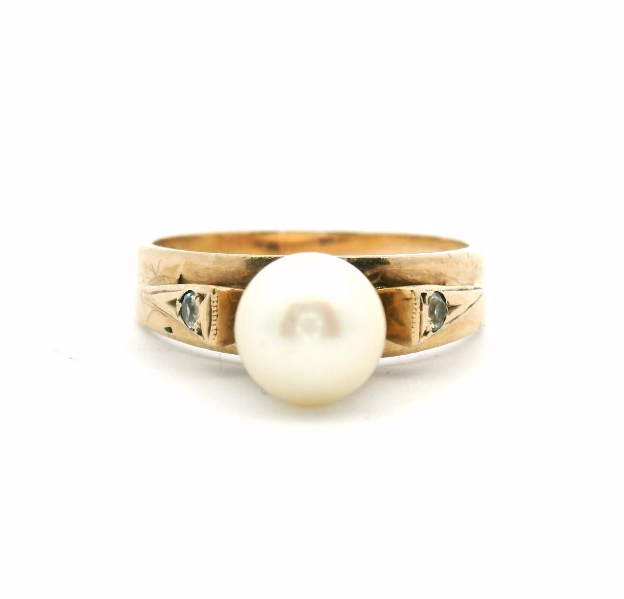 Estate 9ct Yellow Gold Pearl & Diamond Ring