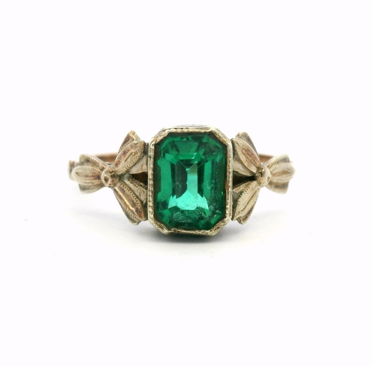 Estate 9ct Yellow Gold Biron Emerald Engraved Ring