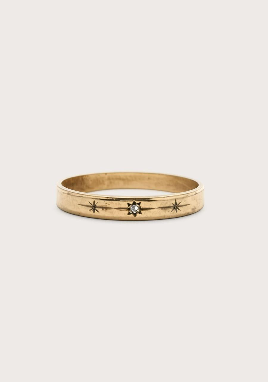 Estate 9ct Yellow Gold Star Set Diamond Ring