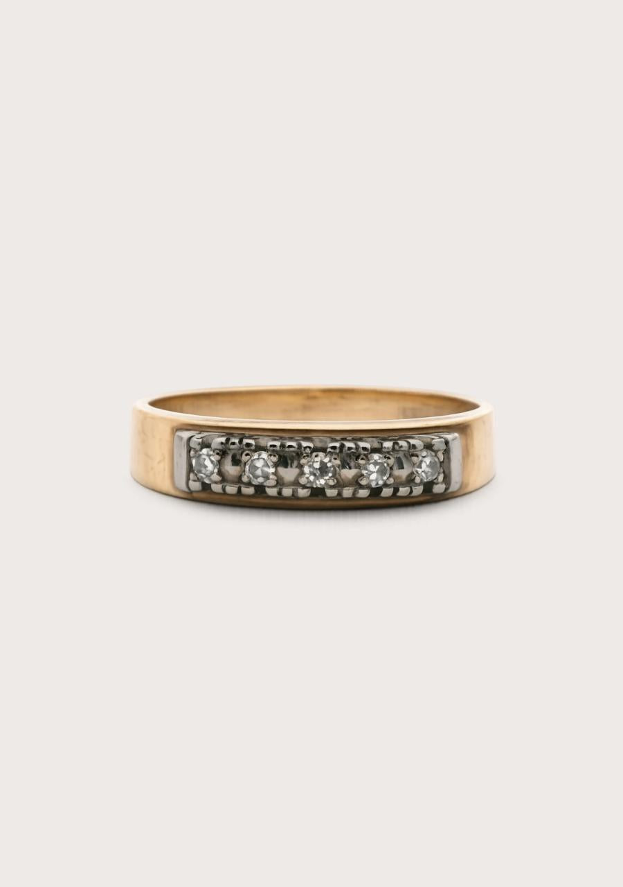 Estate 9ct Yellow Gold Five Stone Diamond Ring Ring Size: N Weight: 2.13g